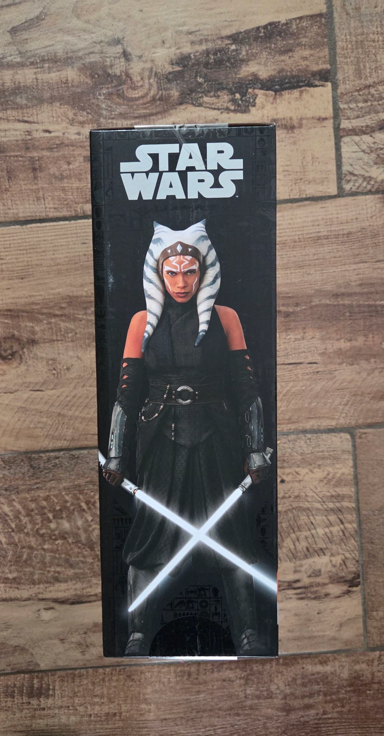 Figurina Star Wars Ahsoka Tano Poderosa Parlante y Luminosa – photo 4